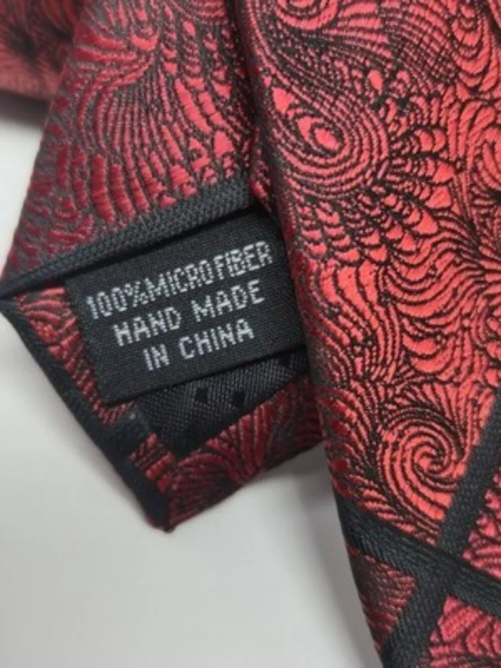 ​Stacy Adams Signature Gold Men's Tie Red Black Paisley Diamond Microfiber 3.5